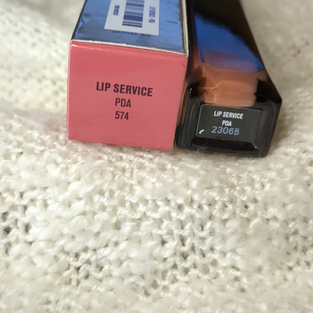 IL MAKIAGE Lip Service Hi-Shine Lip Color in PDA, 7ml/0.23fl oz